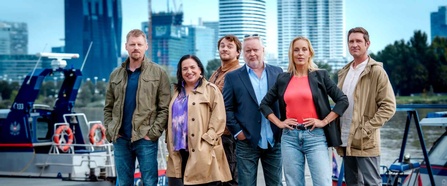 Behind the Scenes Gruppenfoto des gesamten Casts der Folge