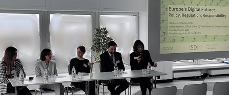 Alina Baumgartner beim Panel des ICD