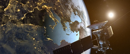 Satellit über der Erde