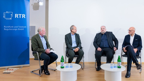 Podiumsgespräch. Von links: Andreas Kunigk, Thorsten schmiege, Michael Ogris, Wolfgang Struber