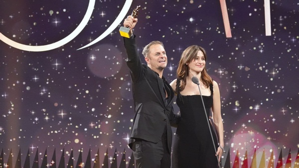 Philipp Hochmaier, Deleila Piasko (Kurier Publikumshit)