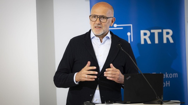 Begrüßung Mag. Wolfgang Struber am Rednerpult