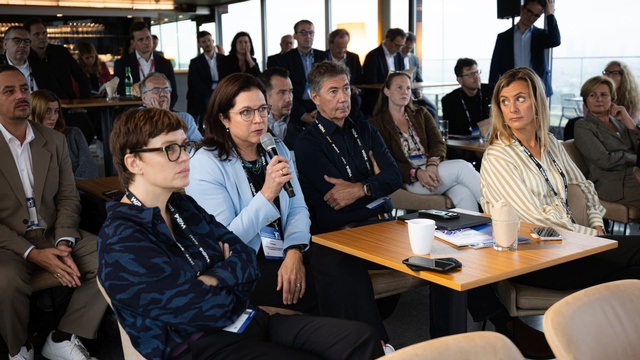 Evelyn Hemmer und Corinna Drumm