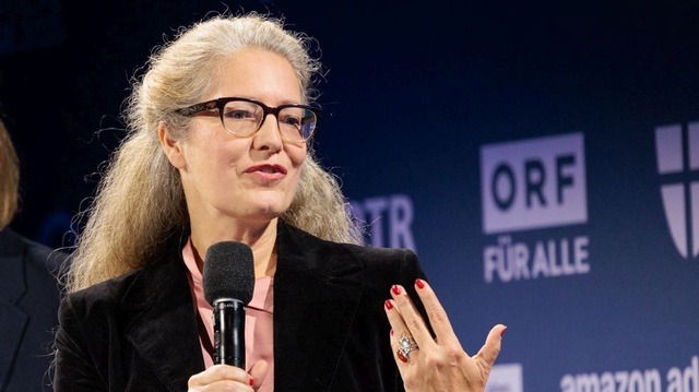 Jurorin Elisabeth Hödl