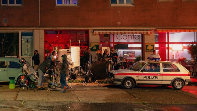 Alice Prosser, Seppi Scholler und das Team bei den Dreharbeiten.