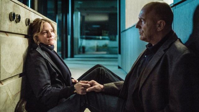 Im Bild: Anne Ratte-Polle (Sara Roth), Heino Ferch (Richard Brock).