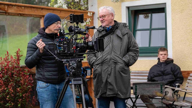 Im Bild: Erhard Riedlsperger bei den Dreharbeiten.
