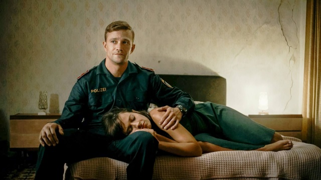 Michael Steinocher (Martin), Sophie Resch (Iris)