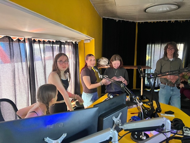 Im Radiostudio bei B138