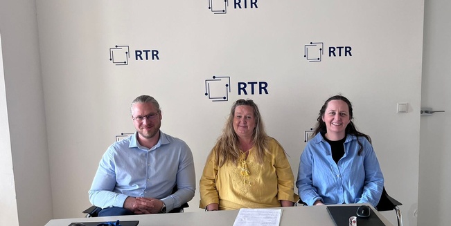 Mitarbeiter:innen der RTR-GmbH in RTR-Räumlichkeiten