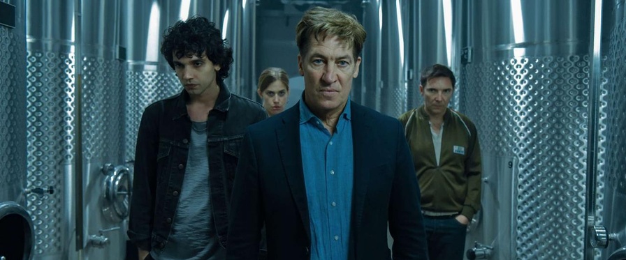 In Matteos Rücken gärt es mafiös: v.l.: Enzo Alto (Nicolas Orzella), Fabricia Bianchi (Tea Falco), Matteo DeCanin (Tobias Moretti), Rivaldo Fernadi (Max Malatesta)