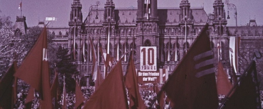 Kundgebung zum ersten Mai 1955 vor dem Wiener Rathaus
