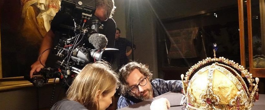 Dreharbeiten mit Rudolfskrone in Schatzkammer Wien, Kunsthistorisches Museum